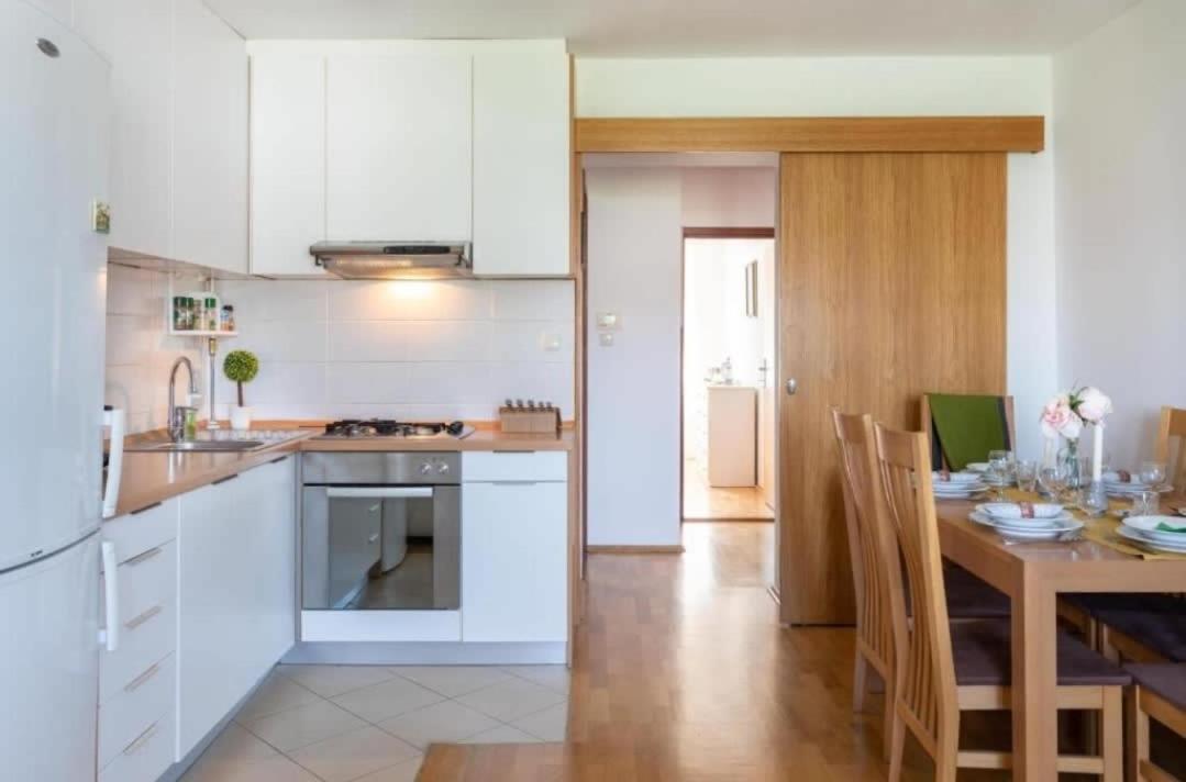 Tesla Apartment Urban Stay Загреб Экстерьер фото