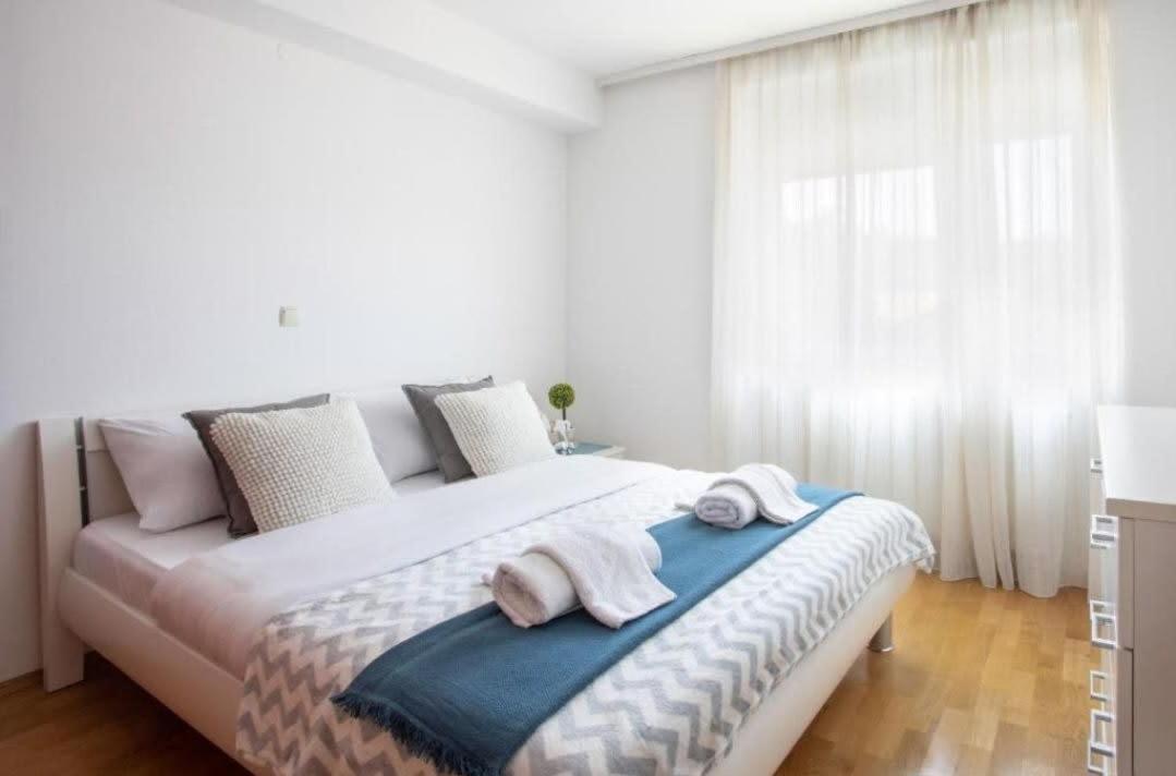 Tesla Apartment Urban Stay Загреб Экстерьер фото