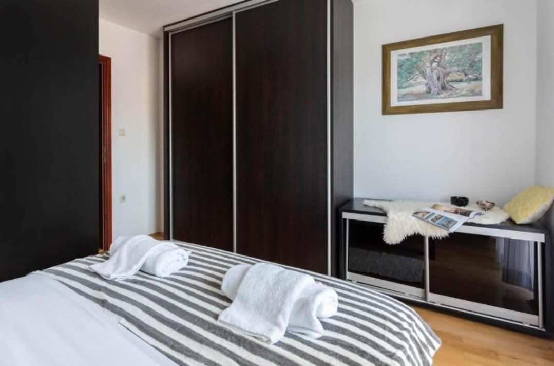 Tesla Apartment Urban Stay Загреб Экстерьер фото